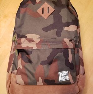 Herschel daypack backpack leather bottom in camo finish